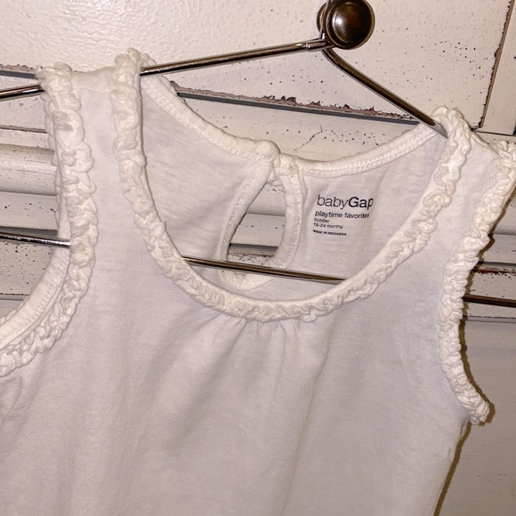 Baby Gap sleeveless ruffle trim white tank top shirt playtime favorite 18-24 Mo. - Picture 3 of 6
